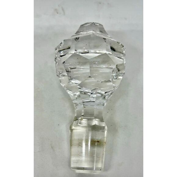 Vintage Lead Crystal Square Decanter with Diamond Cut Design Faceted Stopper - Picture 4 of 10